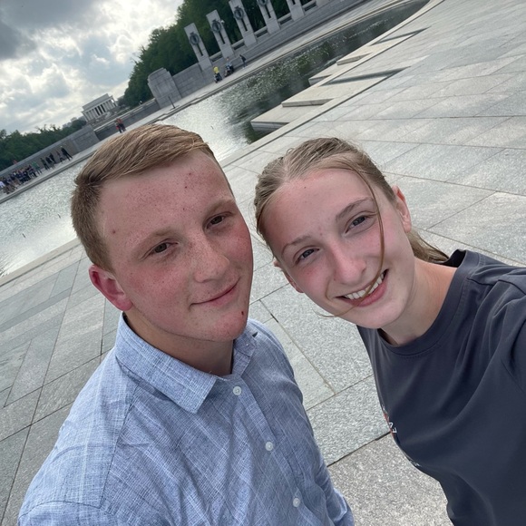 Meet your Posher, Hannah - Picture 4 of 5